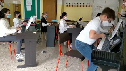 In Maggio e Giugno 2022 la classe di PIANOFORTE sede ASCOLI ha partecipato a due Concorsi Musicali